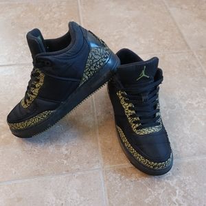 Jordan Athletic Shoes Black and Green